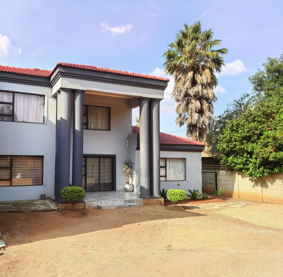 To Let 4 Bedroom Property for Rent in Vaalpark Free State
